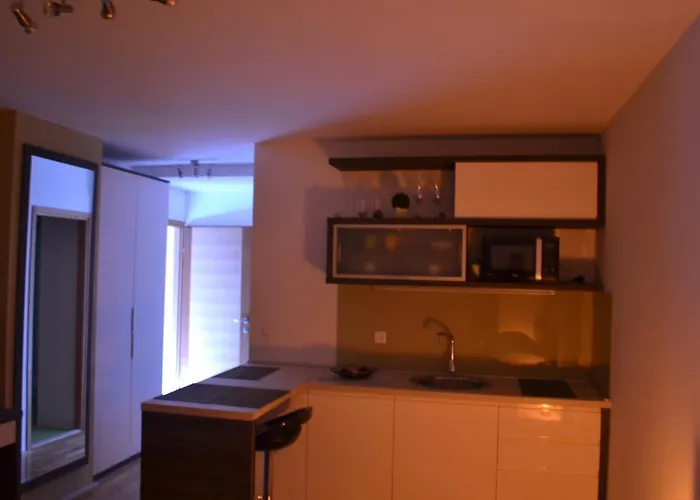 Lägenhet Kalelarga 4 *